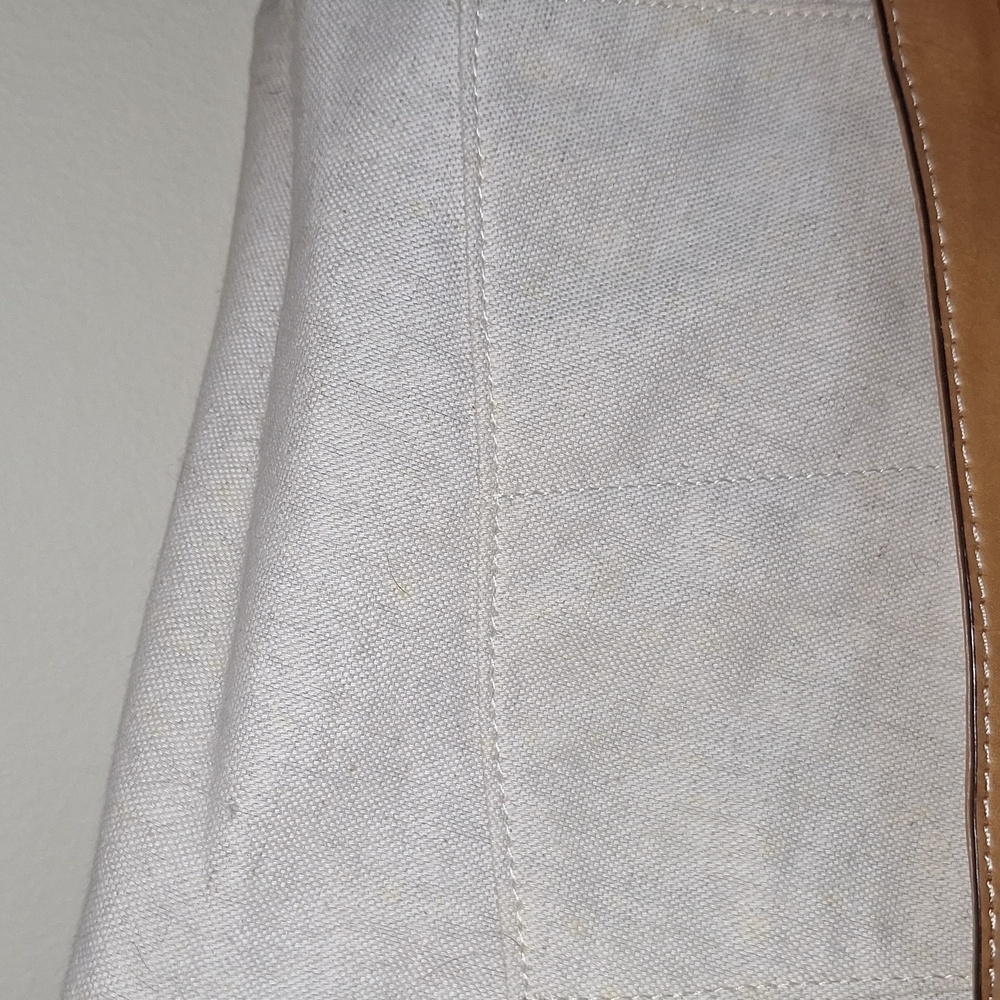 MICHAEL Michael Kors Tan Leather Tote with Structured Design - Picture 13 of 16